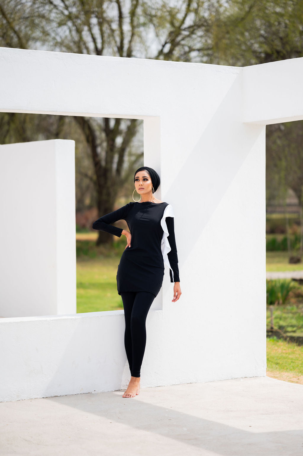 Black & White Ruffle Dress with Black Legging