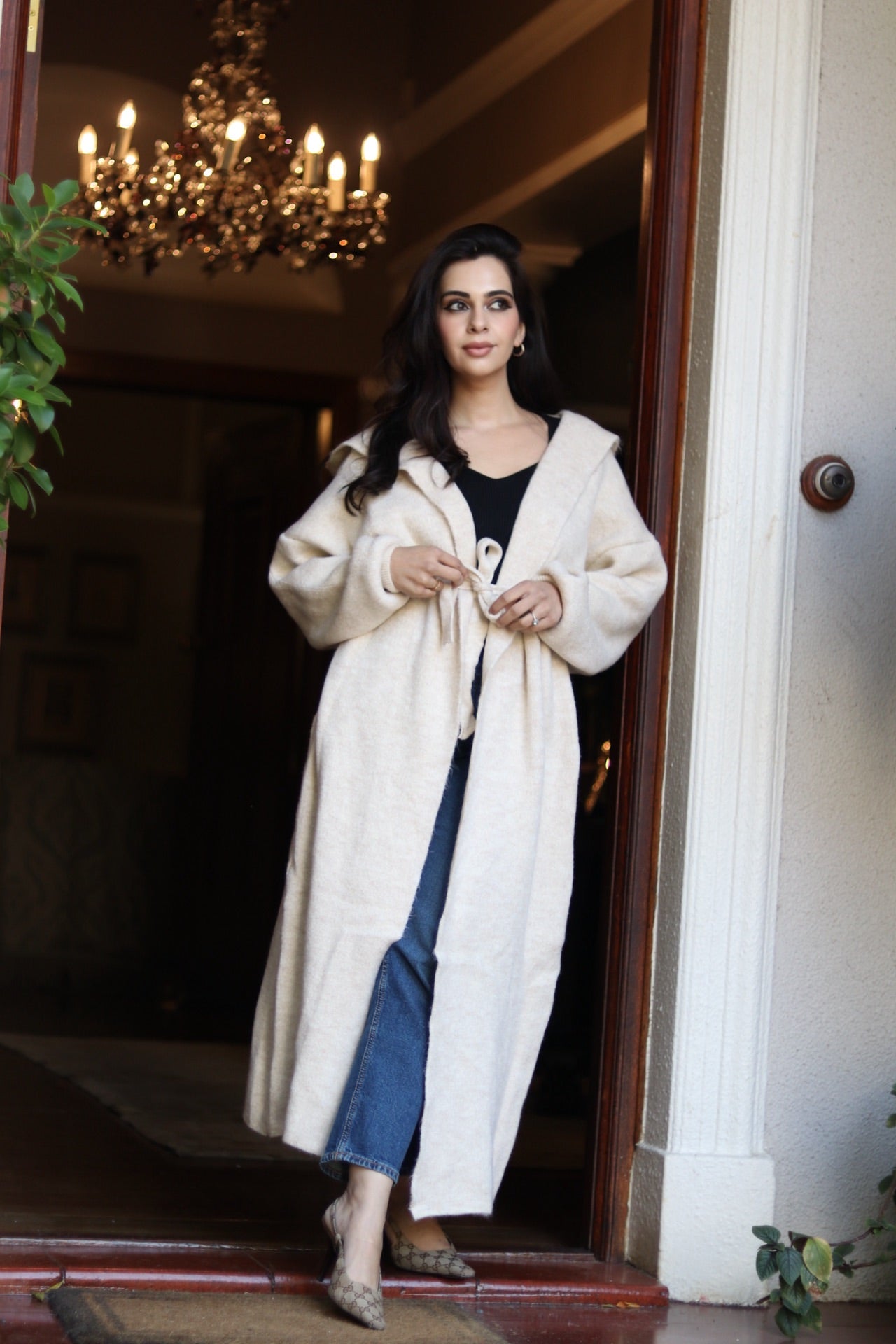 Oversized Knit Throw with belt and hood - cream