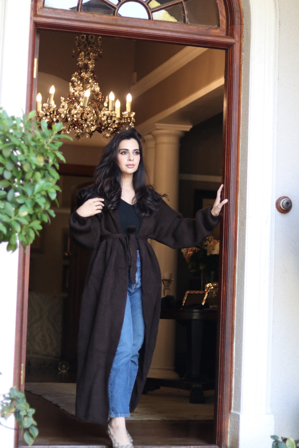 Oversized Knit Throw with belt and hood - brown