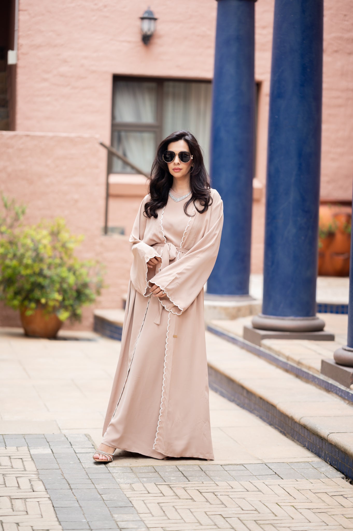 Mauve abaya with scalloped detail, inner included