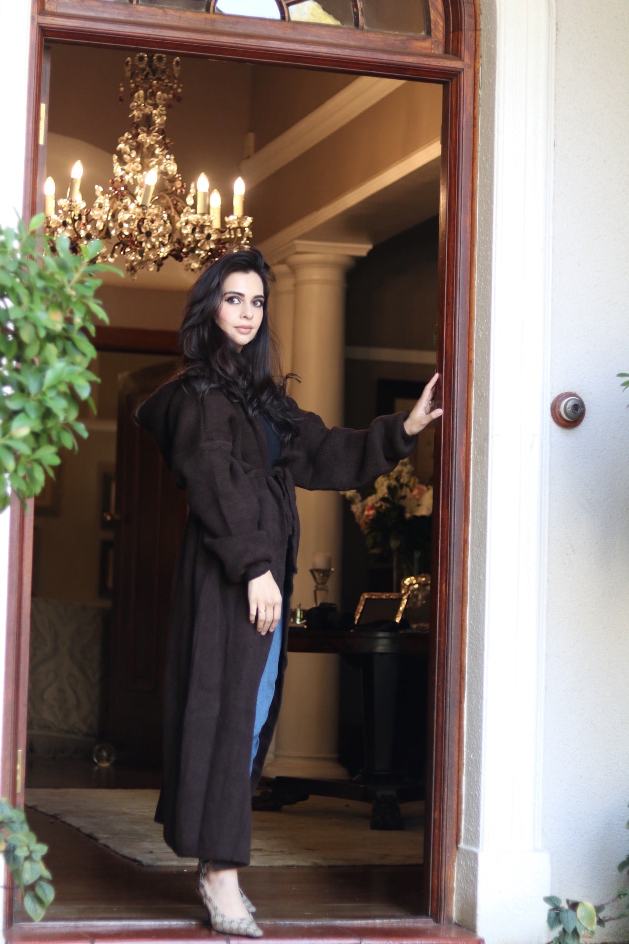 Oversized Knit Throw with belt and hood - brown