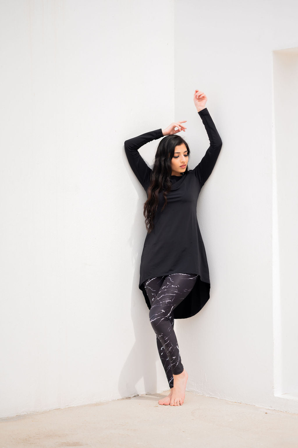 High Low with Black Marble Legging