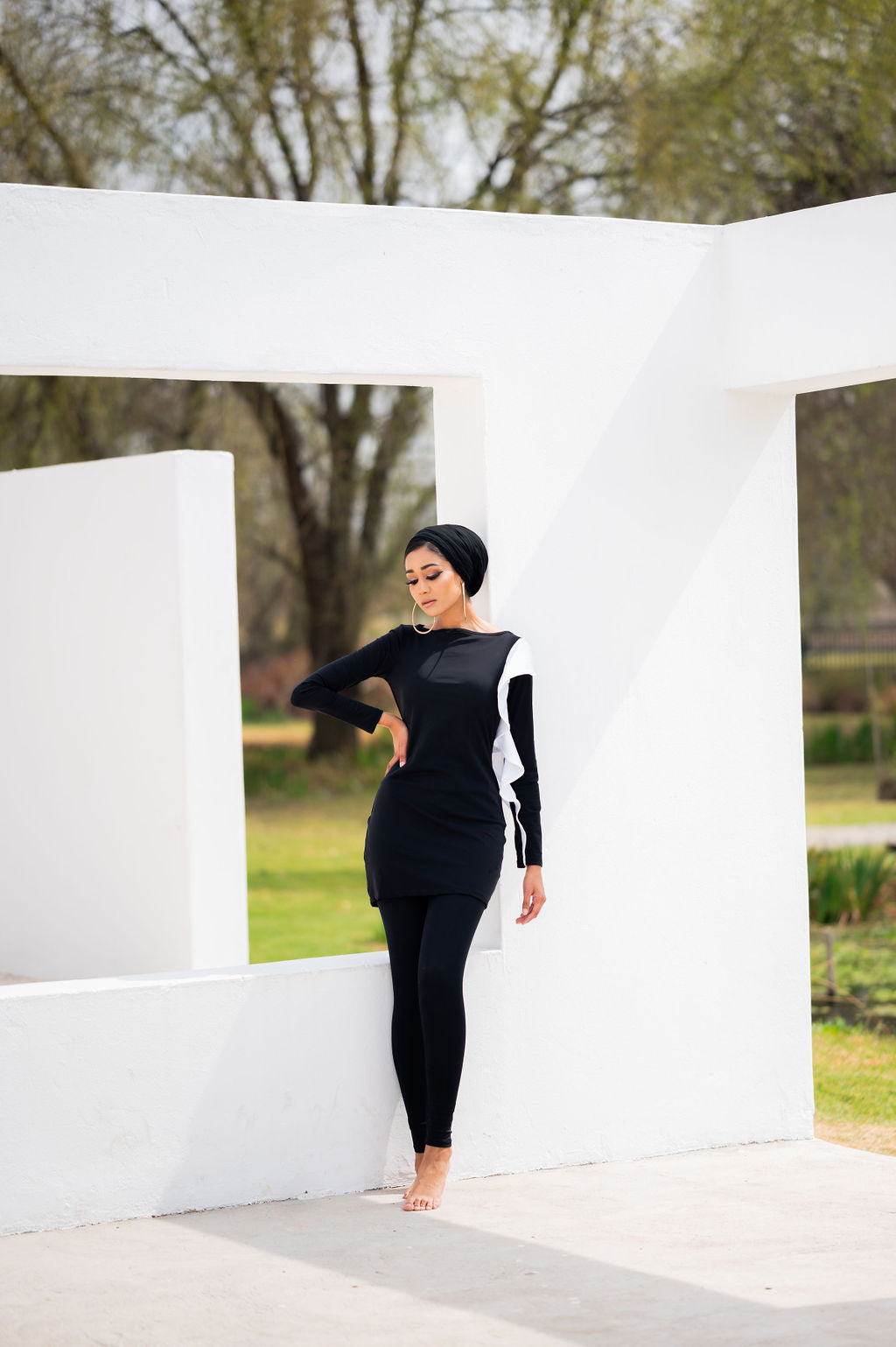 Black & White Ruffle Dress with Black Legging