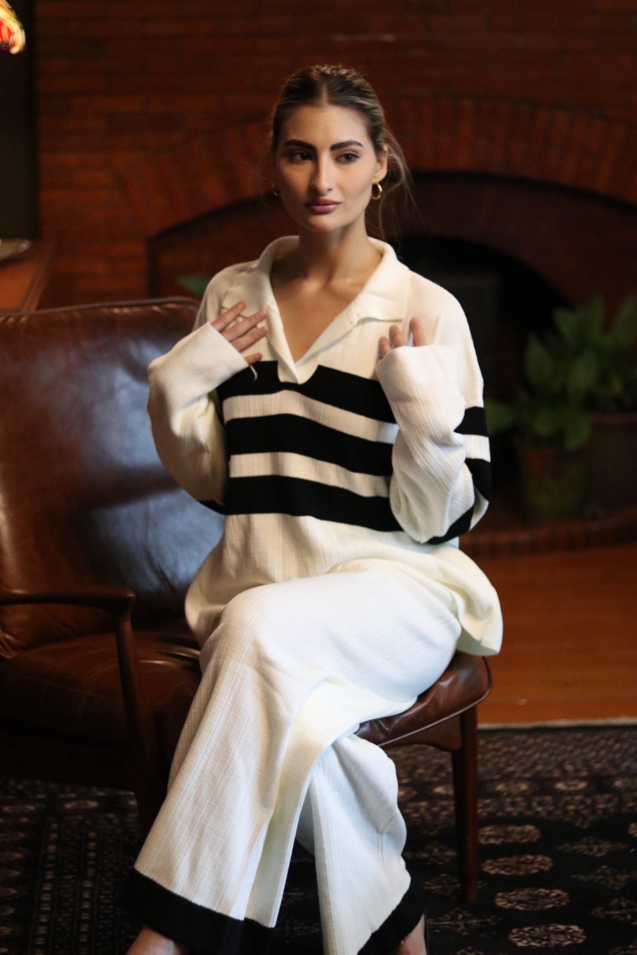 Collared Striped Top Tracksuit cream and black